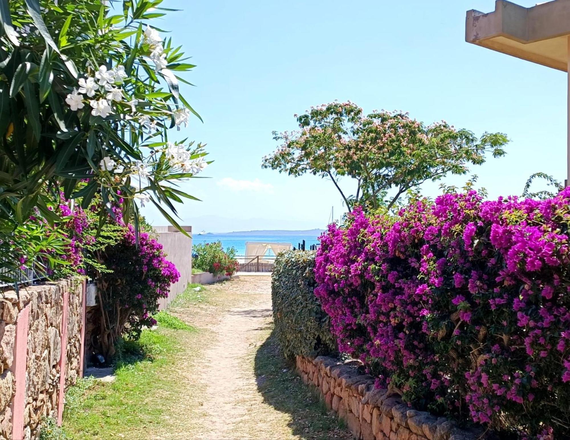 La Smeralda - Boutique Rooms And Breakfast กอลโฟอารันชี ภายนอก รูปภาพ