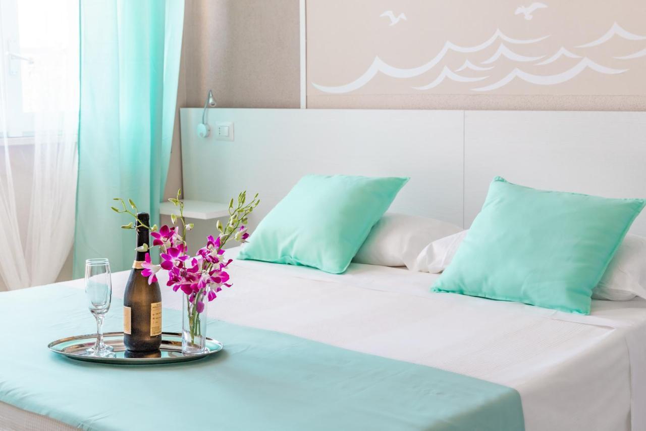 La Smeralda - Boutique Rooms And Breakfast กอลโฟอารันชี ภายนอก รูปภาพ