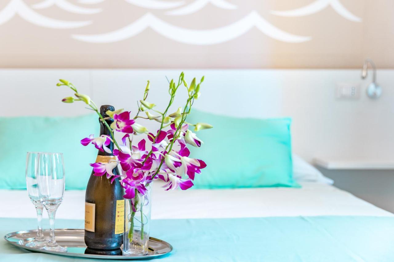 La Smeralda - Boutique Rooms And Breakfast กอลโฟอารันชี ภายนอก รูปภาพ